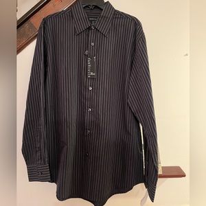 VAN HEUSAN NWT MENS STRIPED SHIRT. MEDIUM. NO IRON FABRIC